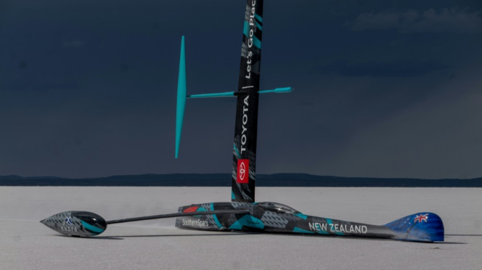 New Zealand team smash wind-powered land speed record