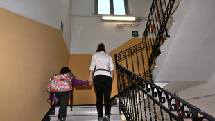 Firmato rinnovo contratto scuola, aumenti medi di 150 euro