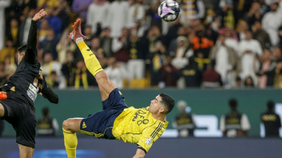 Ronaldo, 40, scores spectacular bicycle kick  