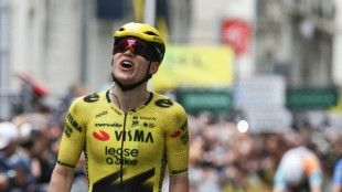Norway's Hagenes wins historic Paris-Tours classic