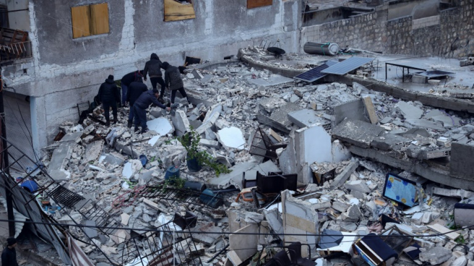 Séisme en Turquie et Syrie: près de 2.000 morts, deuxième secousse puissante