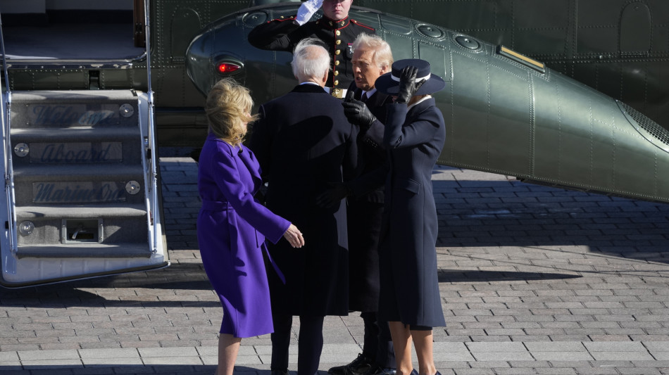 Trump non esclude di indagare Biden, 'non si &egrave; dato la grazia'