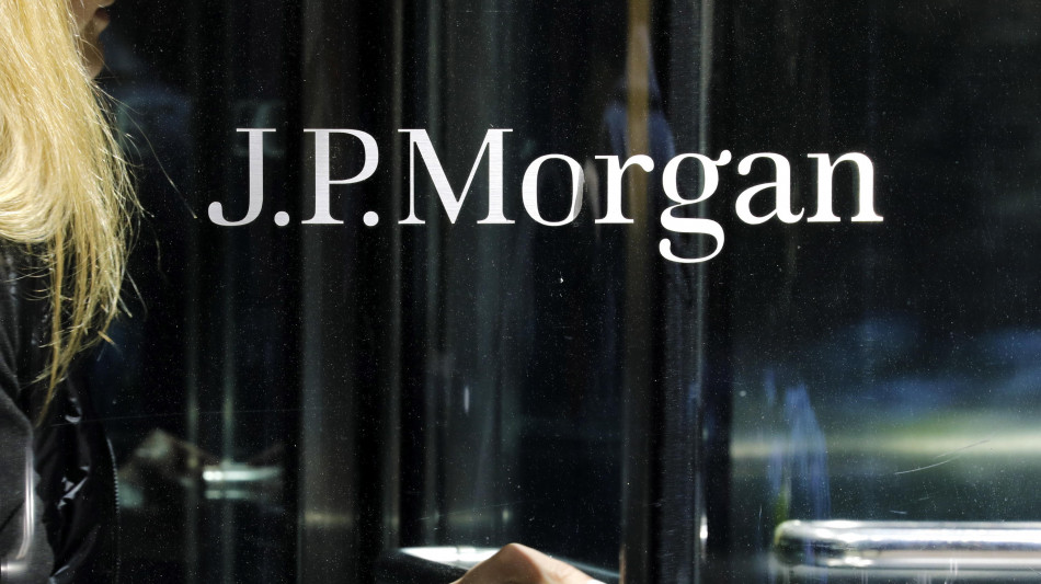 L'utile di JPMorgan cala nel quarto trimestre, ricavi +7%