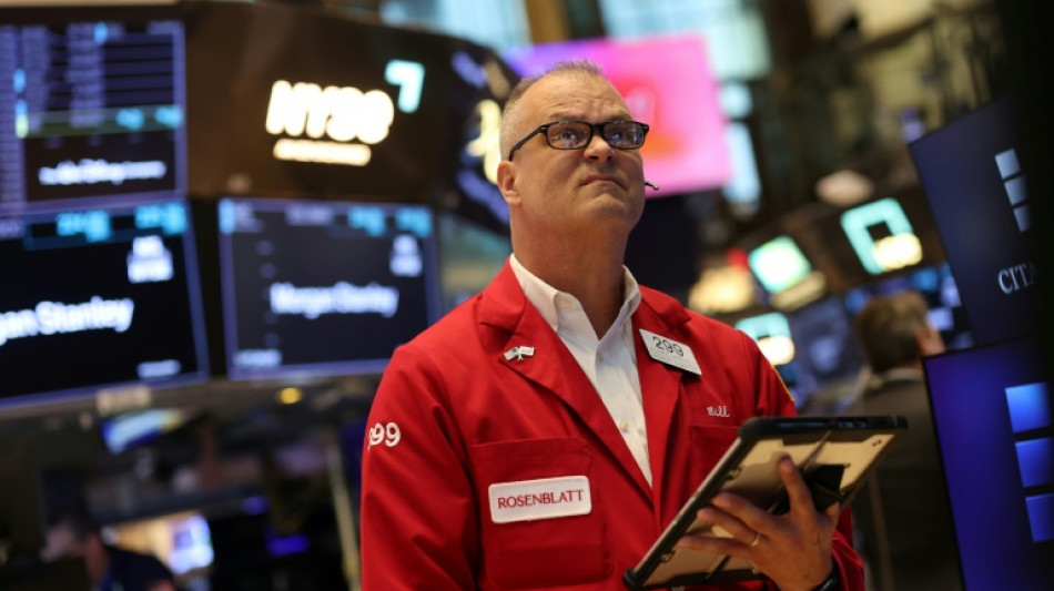 Wall Street cl&ocirc;ture en baisse, doutes renouvel&eacute;s sur l'IA