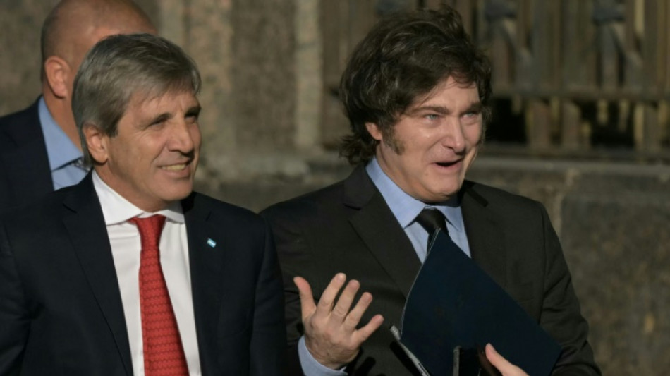 Argentina emitirá deuda adquirible en dólares para cobrar en pesos