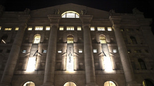 Borsa: Milano risale (+0,25%), corre Lottomatica, pesante Mps