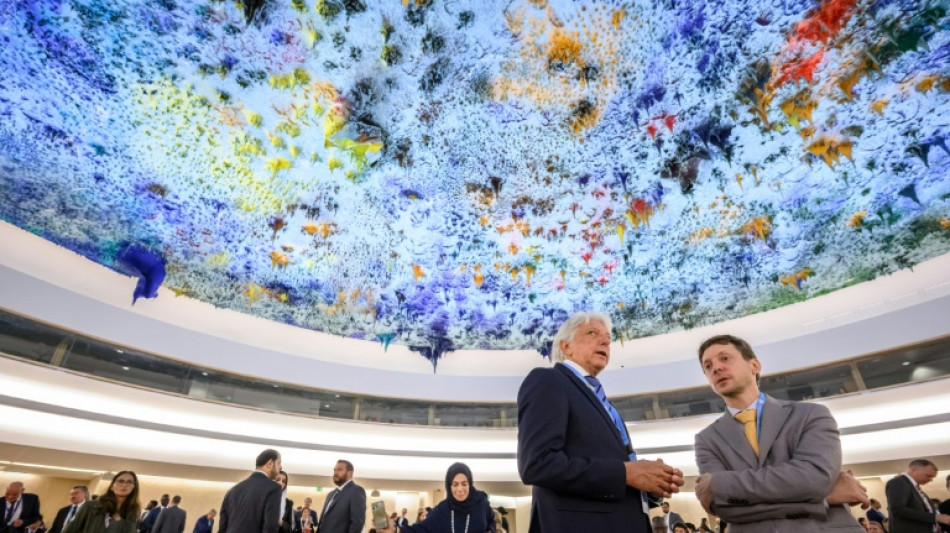 50 a&ntilde;os despu&eacute;s de la muerte de Franco, expertos piden a Espa&ntilde;a legislar sobre los "b&eacute;b&eacute;s robados"