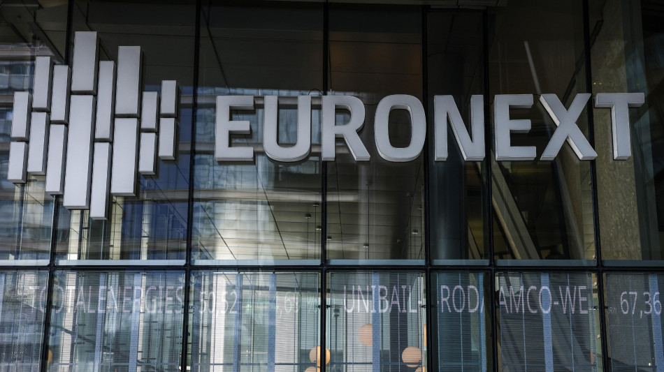 Borsa: l'Europa in rialzo con la difesa, dollaro in caduta