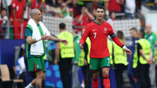 Portugal aplasta la revoluci&oacute;n turca y avanza a octavos, B&eacute;lgica en peligro