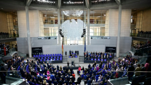 Migration: Bundestag entscheidet über Aussetzung des Familiennachzugs