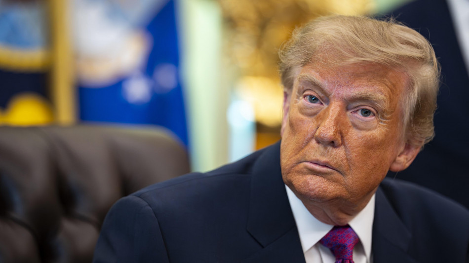 'Trump valuta attacchi limitati nello Stretto di Hormuz'