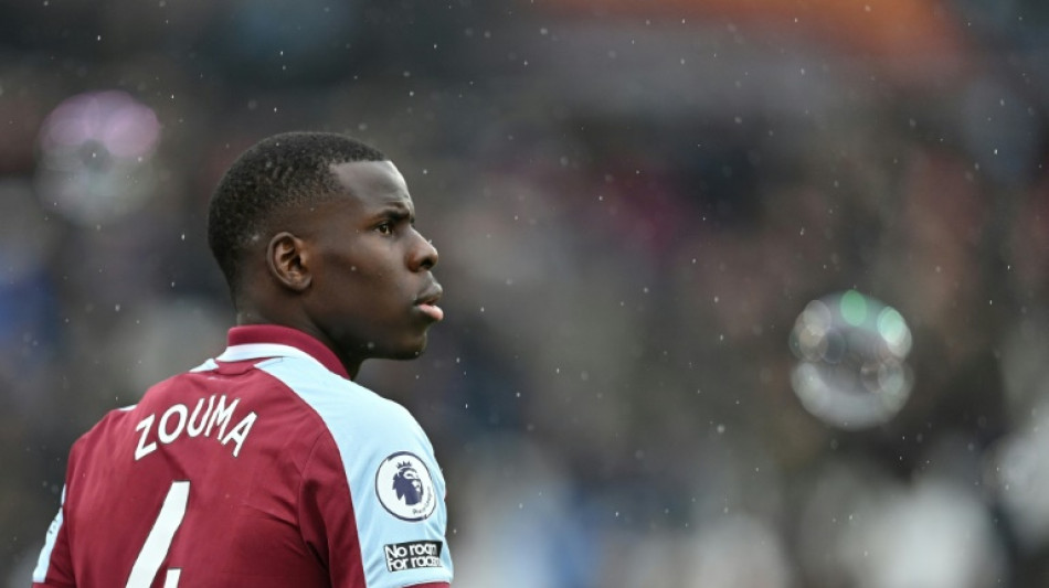 Angleterre: Zouma copieusement siffl&eacute; pour son retour contre Newcastle