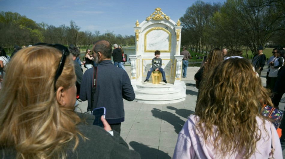 Golden toilet statue mocks Trump near renovated White House