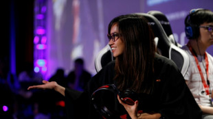 Esport: s&eacute;parer pour encourager la mixit&eacute;, le paradoxe des ligues 100% f&eacute;minines