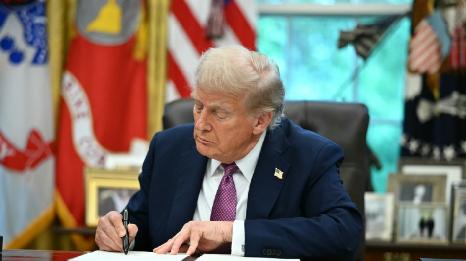 Trump droht Chicago mit Einsatz von neu benanntem "Kriegsministerium"