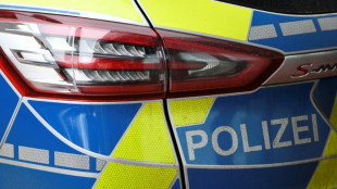 Niedersachsen: 38-J&auml;hrige stirbt nach Sturz von Balkon in f&uuml;nftem Stock