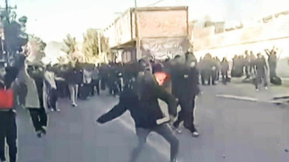 Chamenei &auml;u&szlig;ert Verst&auml;ndnis f&uuml;r Demonstranten im Iran und warnt "Aufr&uuml;hrer"