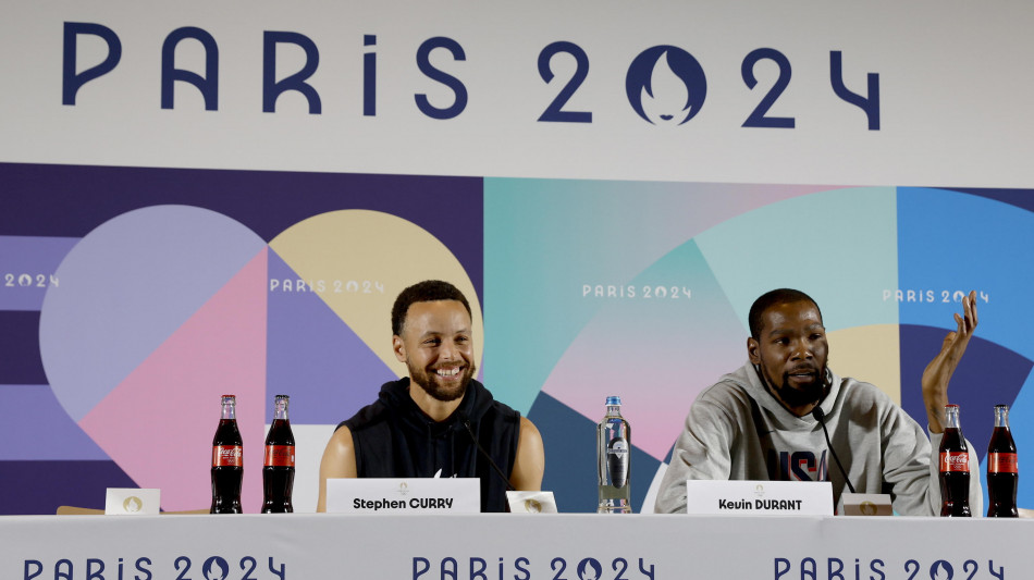 Parigi -1: Curry vota per Kamala '&egrave; una cosa grande'