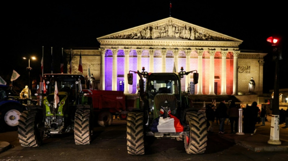 Col&egrave;re agricole: les mobilisations se poursuivent en dehors de Paris