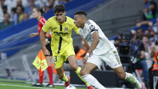 Per Mbapp&eacute; gol e infortunio, il Real Madrid torna in vetta