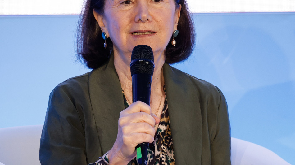 Roccella, 'separare i bambini dai genitori &egrave; una misura estrema'