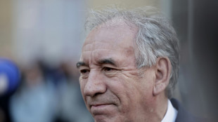 Mayotte: d&eacute;placement d&eacute;cal&eacute; d'un jour pour Bayrou, en qu&ecirc;te de "solutions concr&egrave;tes"