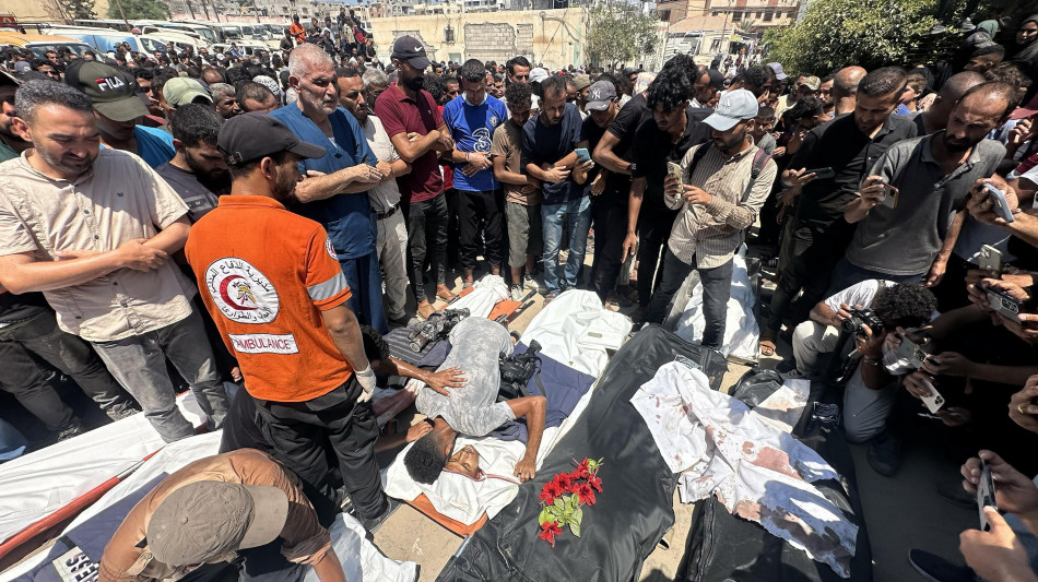 Ue, inaccettabile uccisione di giornalisti a Gaza