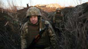 Westliche Staaten verh&auml;ngen erste Sanktionen gegen Russland