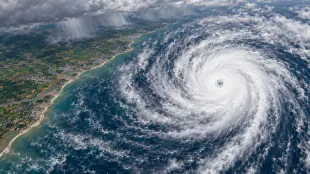 Bay cyclone forecast to strike Andhra-Yanam coast at very severe strength