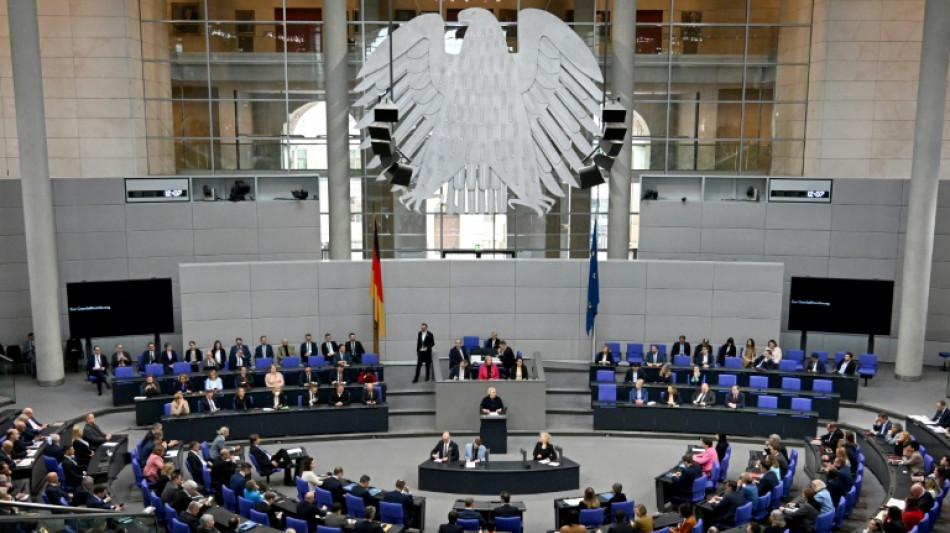 Bundestagssitzung zu Finanzpaket beginnt mit Schlagabtausch zu Geschäftsordnung