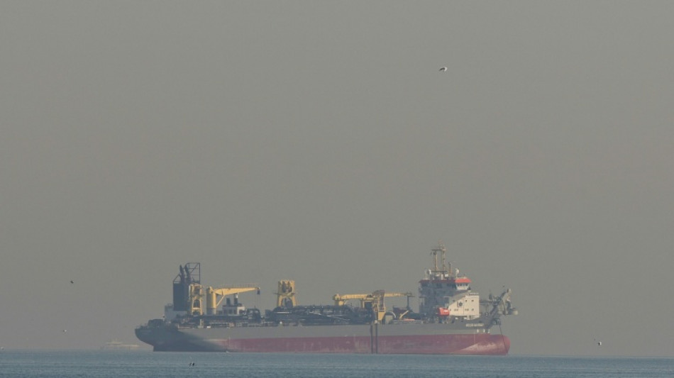 Petr&oacute;leo e g&aacute;s disparam e bolsas recuam com intensifica&ccedil;&atilde;o da guerra no Oriente M&eacute;dio