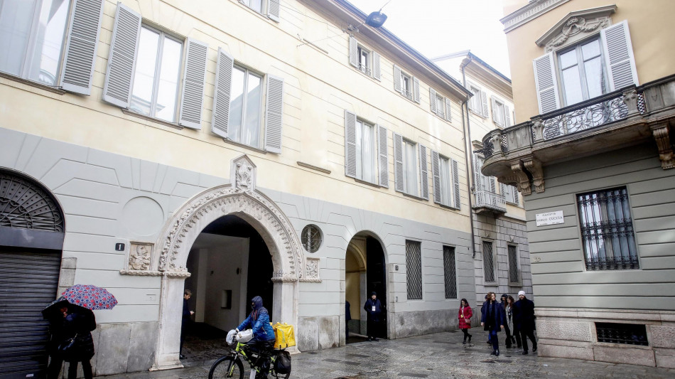 Mediobanca, 'l'offerta di Mps non è razionale e con rischi'