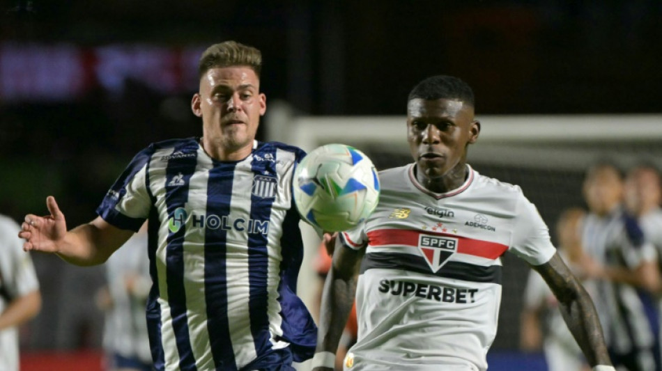São Paulo vence Talleres (2-1) e avança como 1º do Grupo D da Libertadores