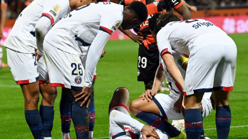 PSG só empata com Lorient e perde Doué lesionado, mas segue líder