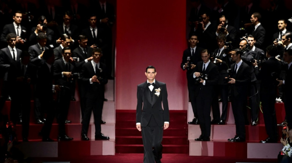 L'homme Dolce & Gabbana exalte l'univers glamour de Fellini