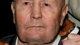 Hall of Fame boxing ref Mills Lane dies