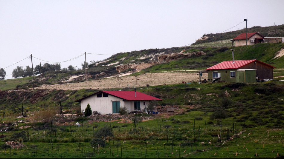 Israele dichiara 'terra statale' 45 ettari in Cisgiordania