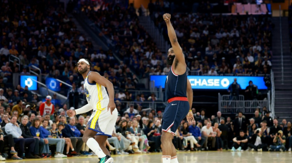 Harden bags 39 as Clippers edge Warriors to clinch play-off spot