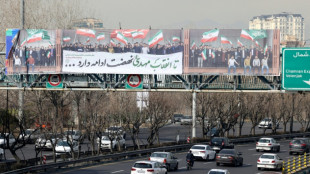 Donald Trump lan&ccedil;a ultimato de 'dez dias' ao Ir&atilde; para buscar acordo