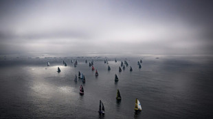 Vendée Globe: Jean Le Cam, le doyen, nouveau leader