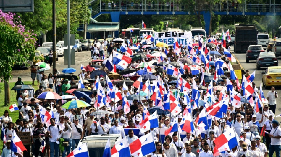 Miles marchan en Panamá contra la presencia militar de EEUU y la reapertura de una mina