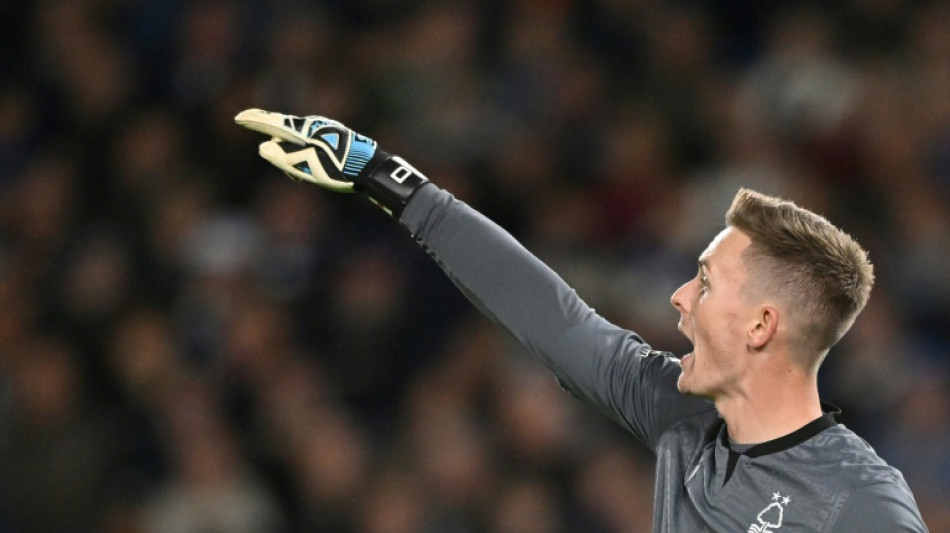 Palace sign England goalkeeper Henderson from Manchester United