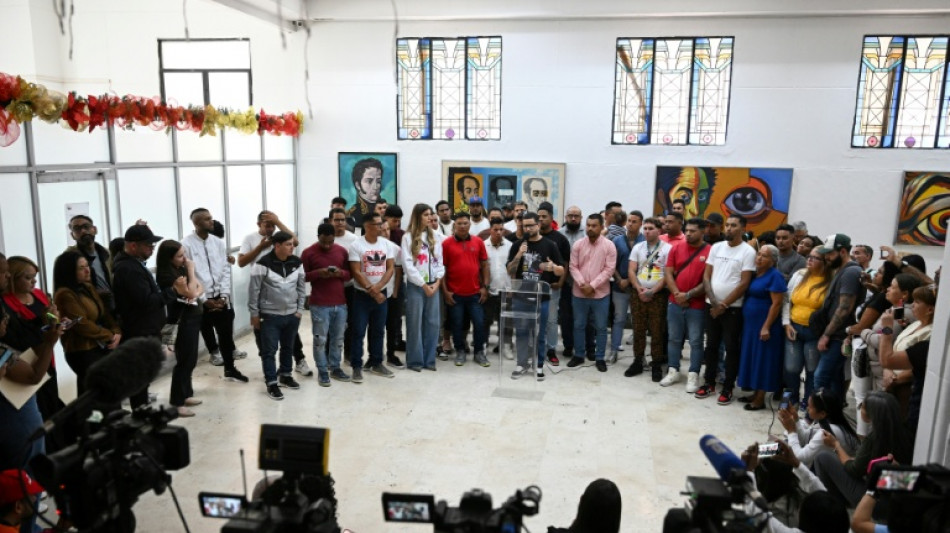 Exprisioneros de Venezuela en El Salvador exigen limpiar su nombre en EEUU