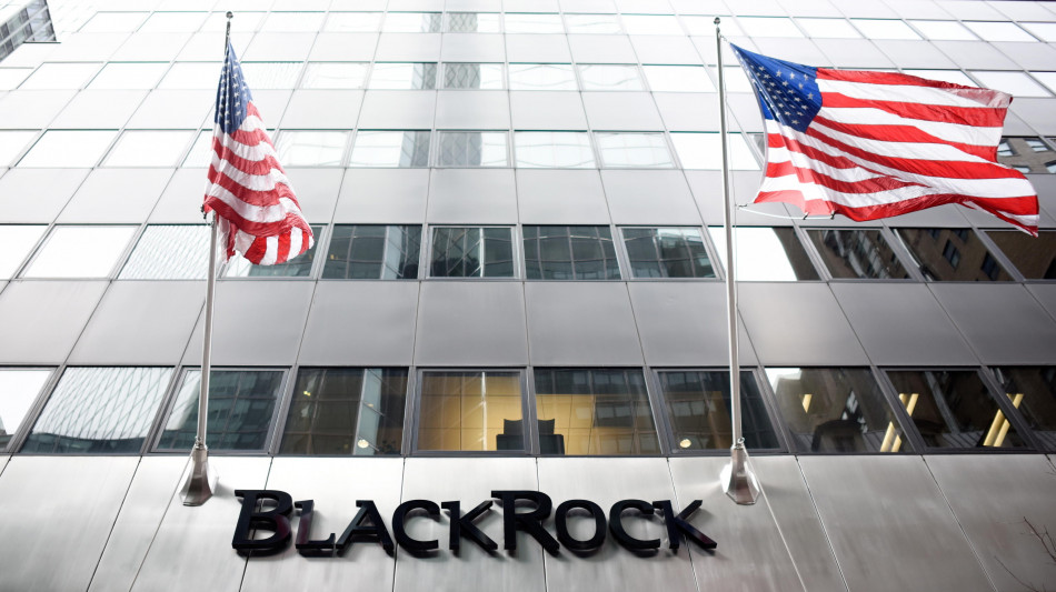 Blackrock raccoglie 200 miliardi nel terzo trimestre, utile per azione +38%