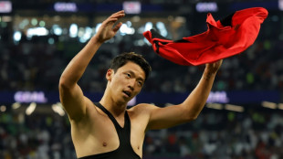 South Korea score injury-time winner to reach World Cup last 16