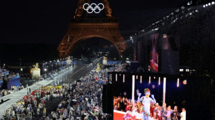 Antorchas olímpicas, trajes y accesorios de los Juegos de París-2024 saldrán a subasta