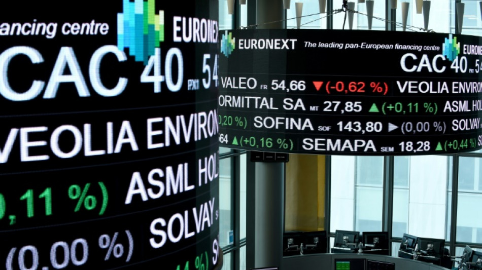 La Bourse de Paris en retrait, prudente avant les r&eacute;sultats d'entreprises