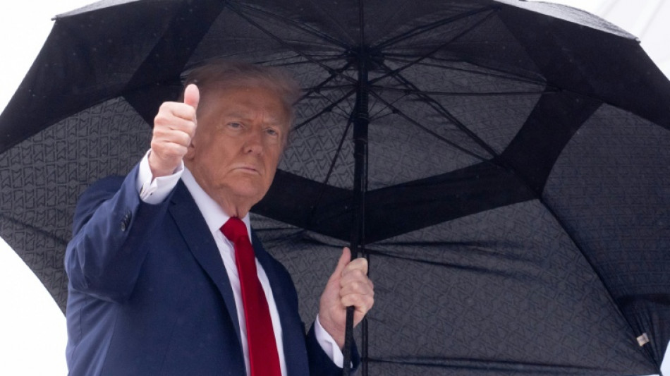 La guerre à Gaza est "terminée", dit Trump en route vers le Moyen-Orient