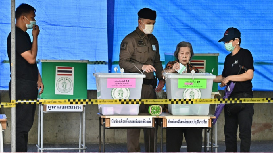 Partidos de la oposici&oacute;n tailandesa dominan recuento electoral anticipado