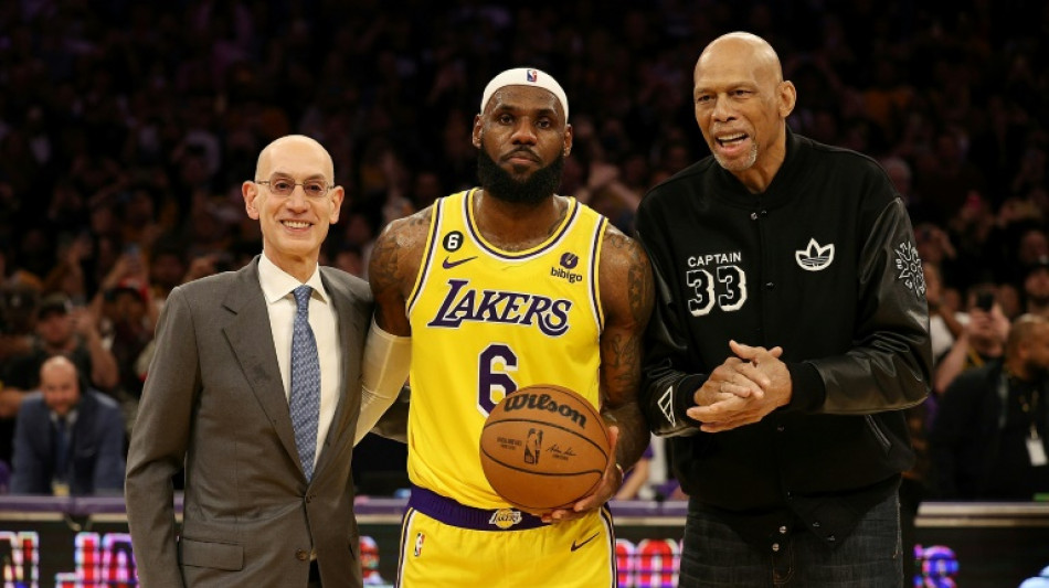 LeBron James se convierte en el m&aacute;ximo anotador de la historia de la NBA 